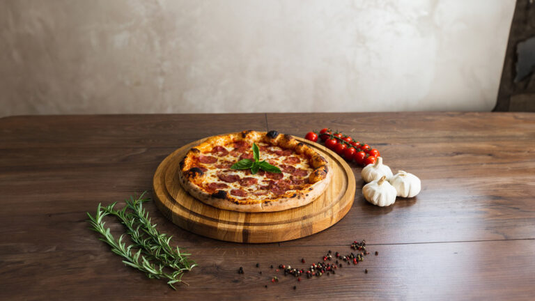 Подробнее о статье Привлекательные подачи с помощью сковороды для пиццы